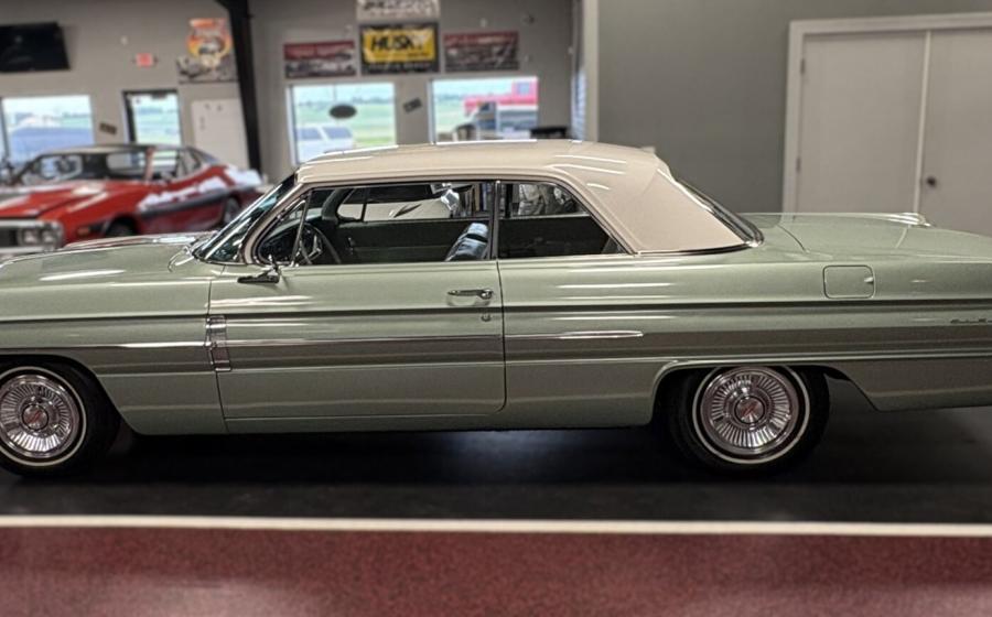 1962 Oldsmobile EightyEight